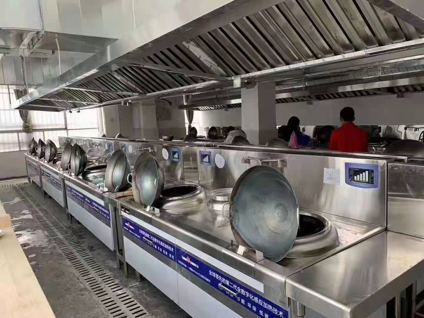 食堂麻豆91精品91久久久设备2