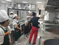 食堂厨具设备厂家告诉你食堂麻豆91精品91久久久设备的采购标准是怎样的